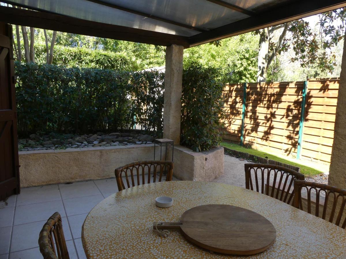 Rez De Jardin Au Calme Et Proche Mer Mandelieu Exterior foto